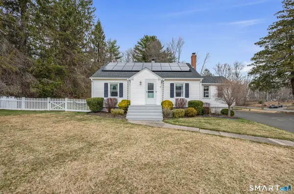 8 North Higgins Street, Plymouth, CT 06786