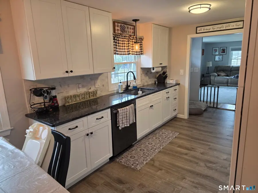 7 Pine Grove Avenue, Enfield, CT 06082 - #3