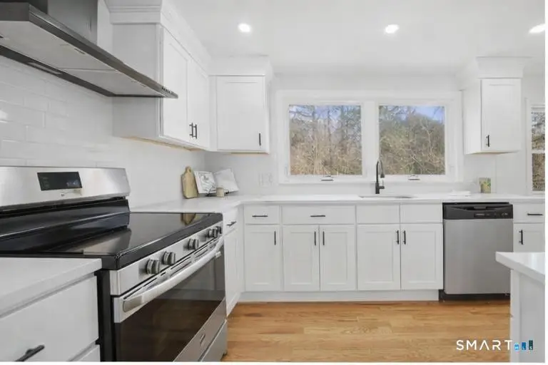 35 Dyer Avenue, Canton, CT 06019 - #3