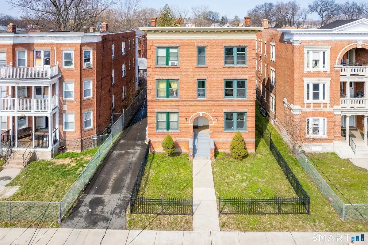 19 Edgewood Street, Hartford, CT 06112 - #1