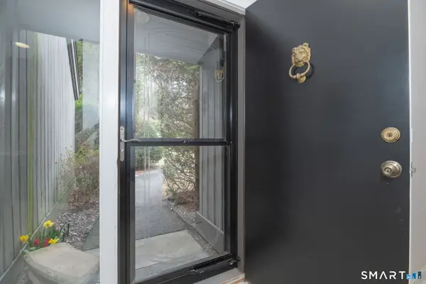 261 Heritage Village #E, Southbury, CT 06488