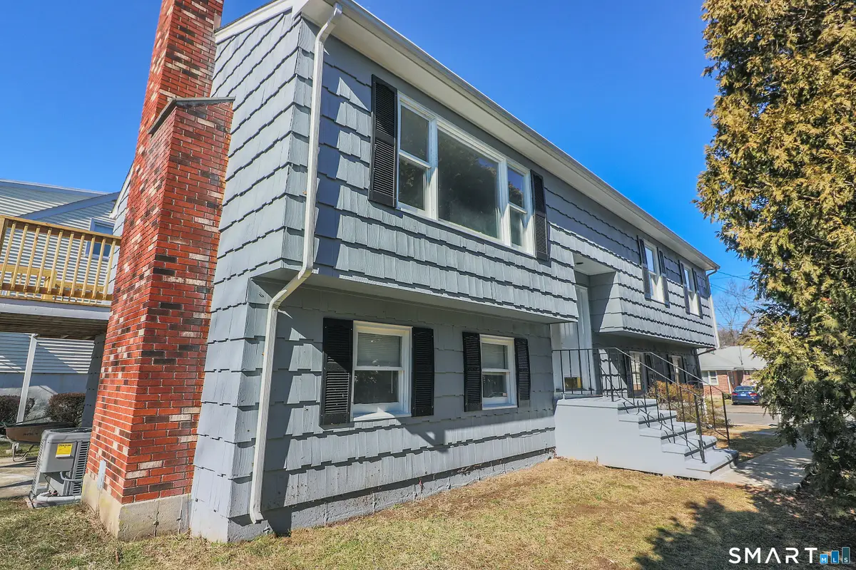 33 Trelane Drive, Bridgeport, CT 06606 - #1