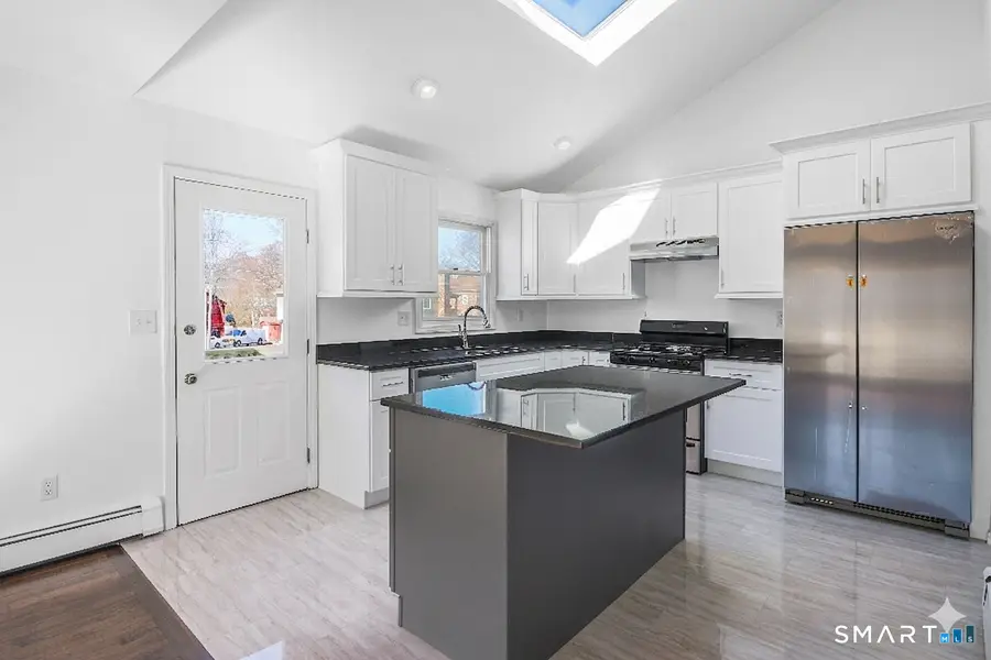 33 Trelane Drive, Bridgeport, CT 06606 - #2