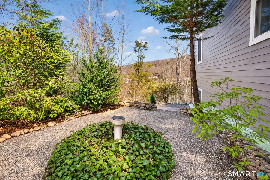 145 Lakeview Terrace, Newtown, CT 06482 - #3