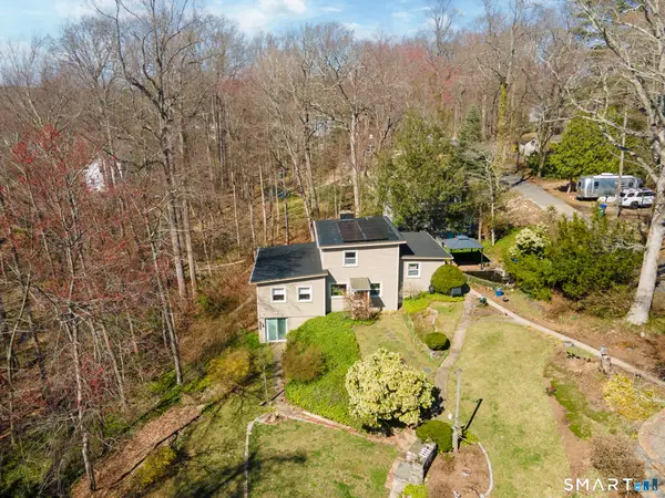 10 Mountain Trail, East Hampton, CT 06424