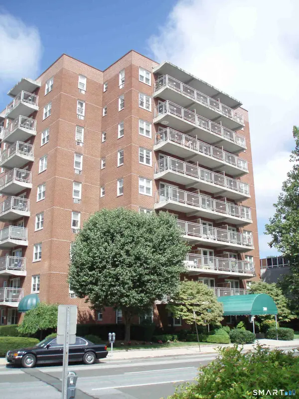 700 Summer Street #4L, Stamford, CT 06901