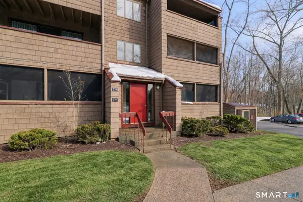 172 Towne House Road #172, Hamden, CT 06514