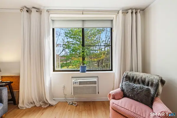 1535 East Putnam Avenue #307, Greenwich, CT 06870