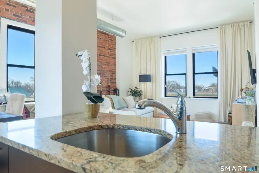 881 Lafayette Boulevard #3M, Bridgeport, CT 06604 - #2