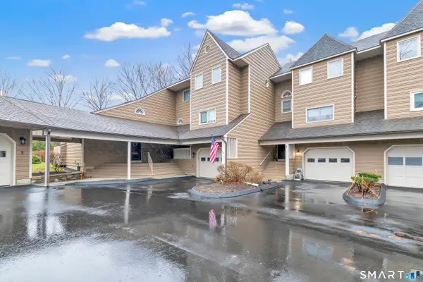 5 Meeting House Lane #5, Shelton, CT 06484