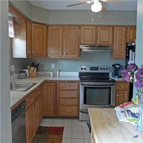 11 Macintosh Lane #11, Ansonia, CT 06401 - #3