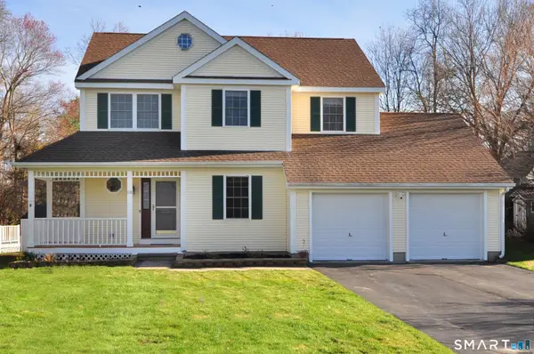 18 Brentwood Drive, Farmington, CT 06032