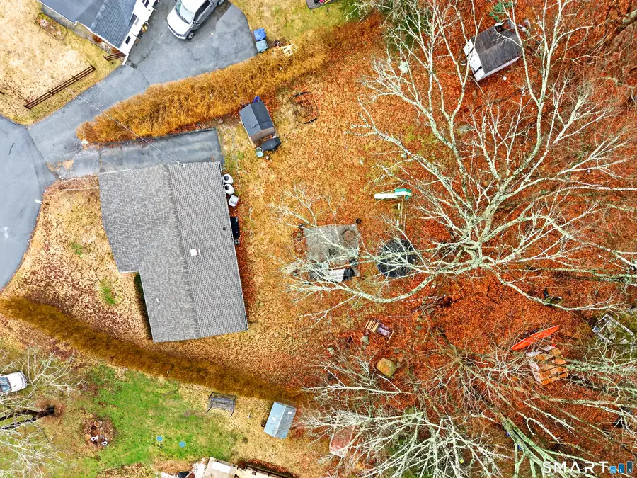 4 Amber Circle, Gales Ferry, CT 06335 - #3