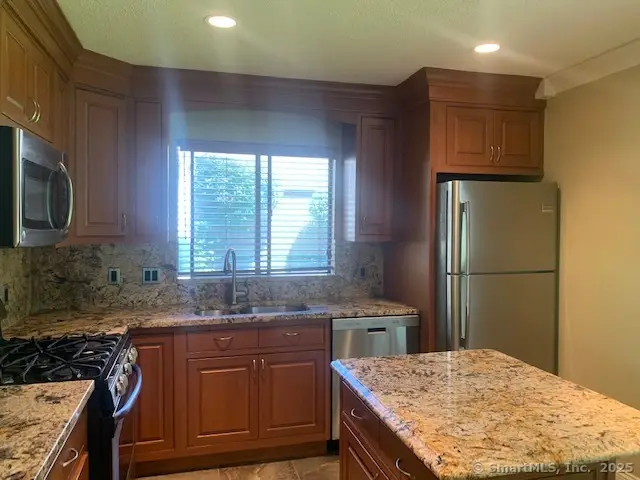 27 Canterbury Lane #27, Avon, CT 06001 - #3