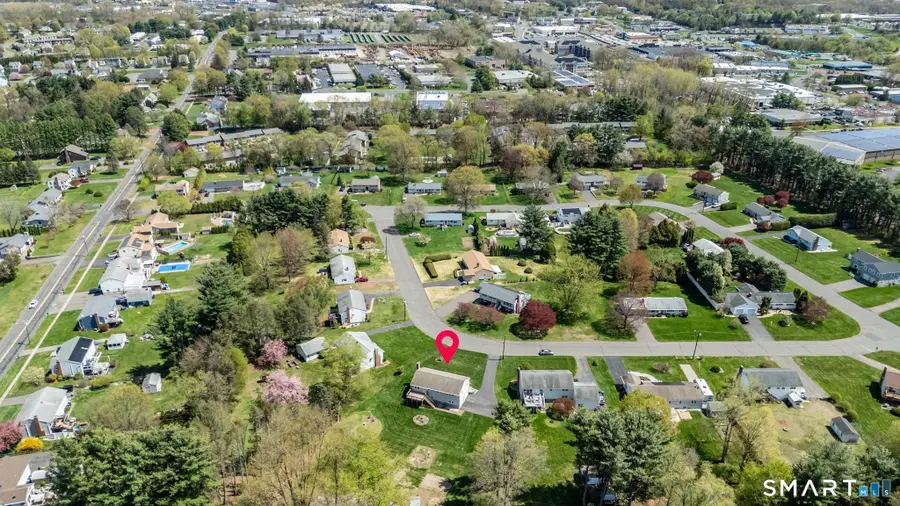 35 Puritan Lane, Newington, CT 06111 - #3