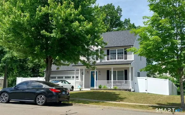 45 Saratoga Way, Meriden, CT 06450