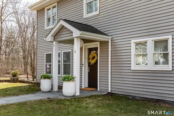 4 Darien Road, New Fairfield, CT 06812