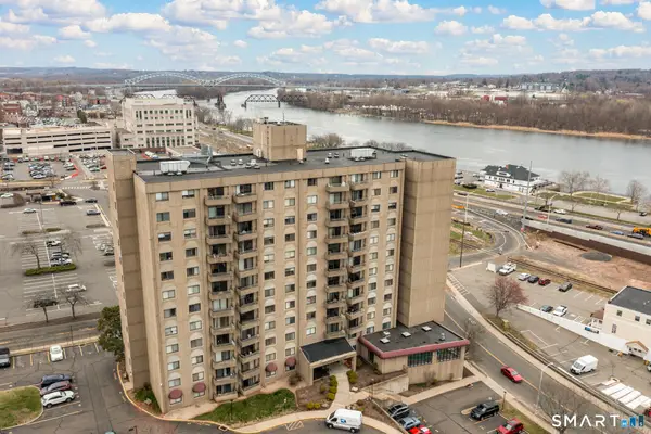 111 Dekoven Drive #202, Middletown, CT 06457