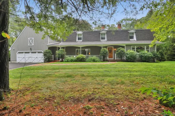 200 North Farm Road, Middlebury, CT 06762