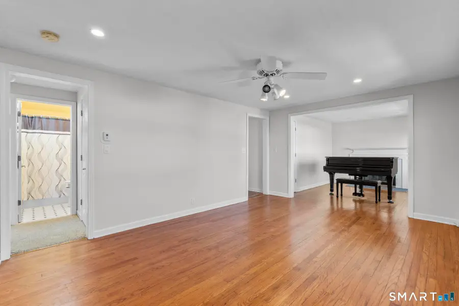 28 Kitts Lane, Newington, CT 06111 - #3