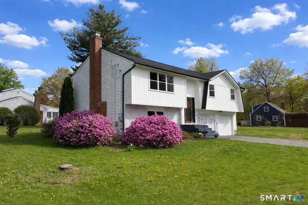 92 Laurel Lane, Simsbury, CT 06070