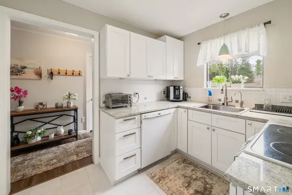 4 Heritage Village #A, Southbury, CT 06488