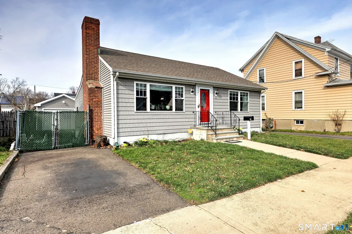 35 Nelson Terrace, Bridgeport, CT 06610 - #1