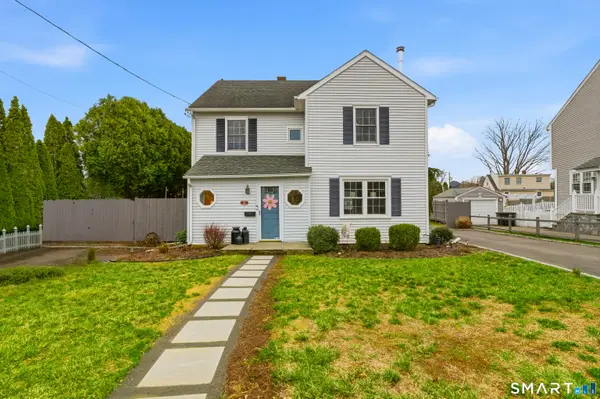 37 Dogwood Place, Milford, CT 06460