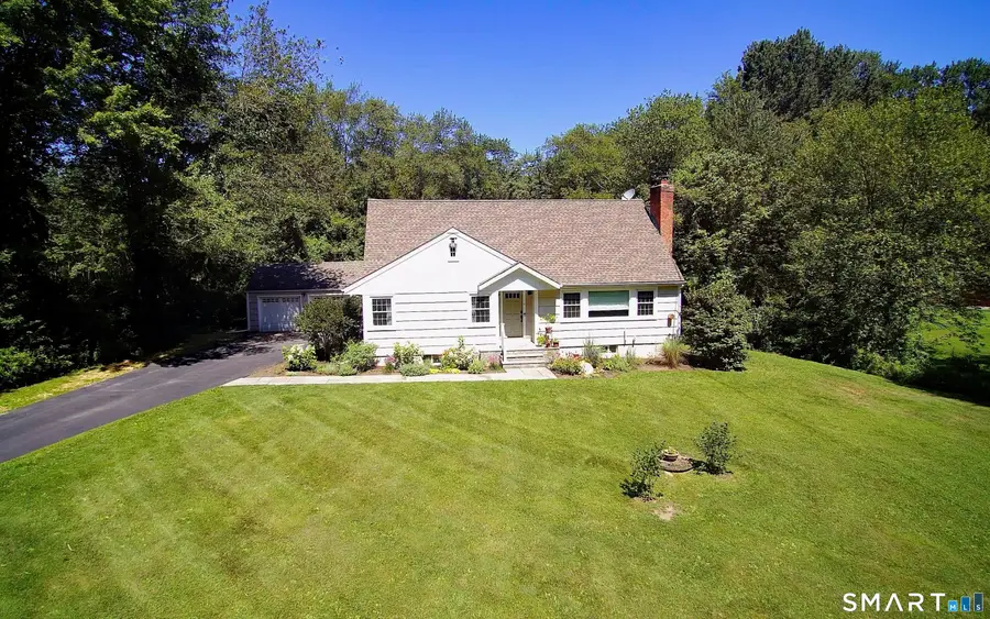 18 Head Of Meadow Road, Newtown, CT 06470 - #2