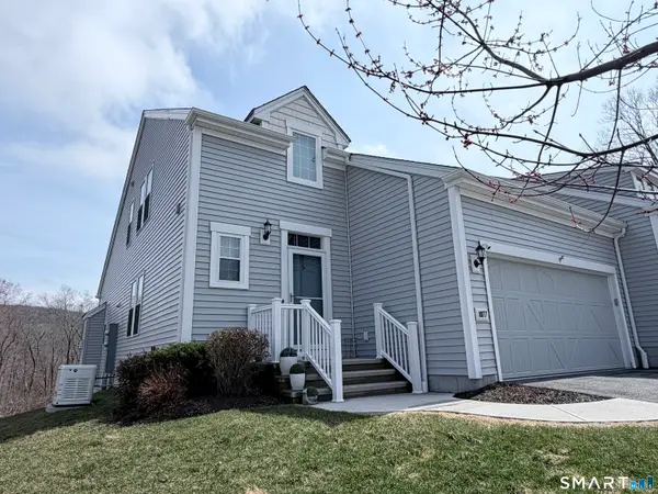 1077 Augusta Drive #1077, Oxford, CT 06478