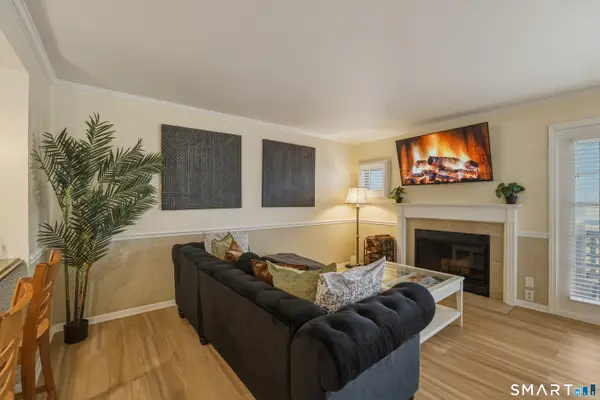 1613 Old Pond Lane #1613, Norwich, CT 06360