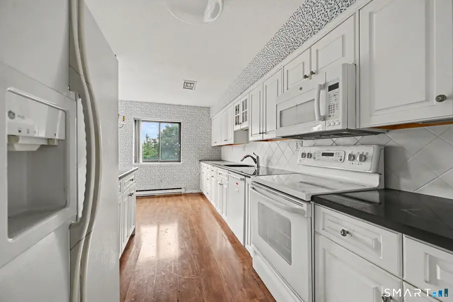 3200 Park Avenue #4C1, Bridgeport, CT 06604 - #3