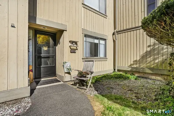 29 Heritage Village #B, Southbury, CT 06488