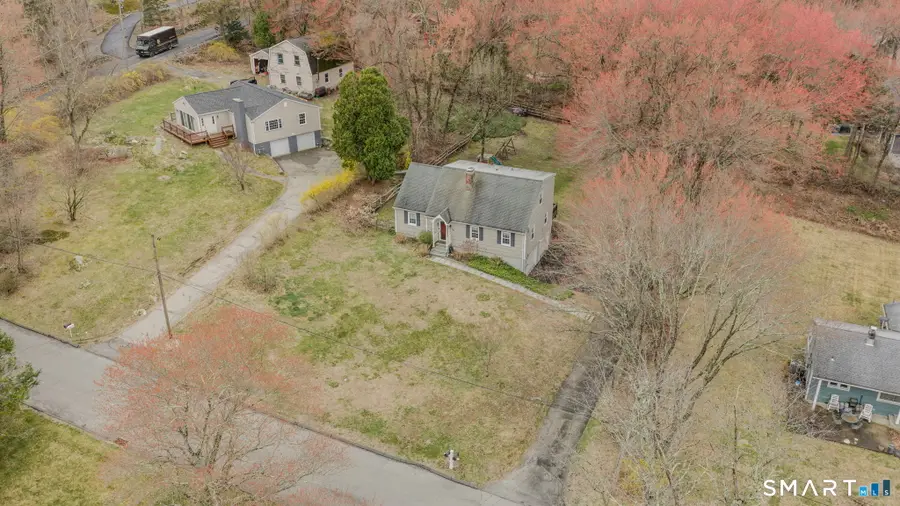 32 Greenbriar Lane, Newtown, CT 06470 - #3