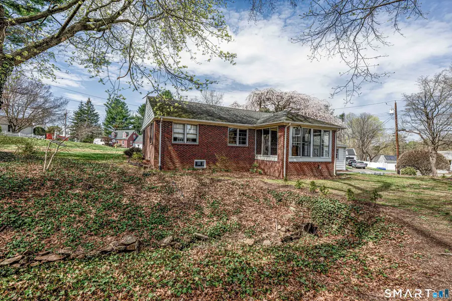 24 Norway Road, North Haven, CT 06473 - #3