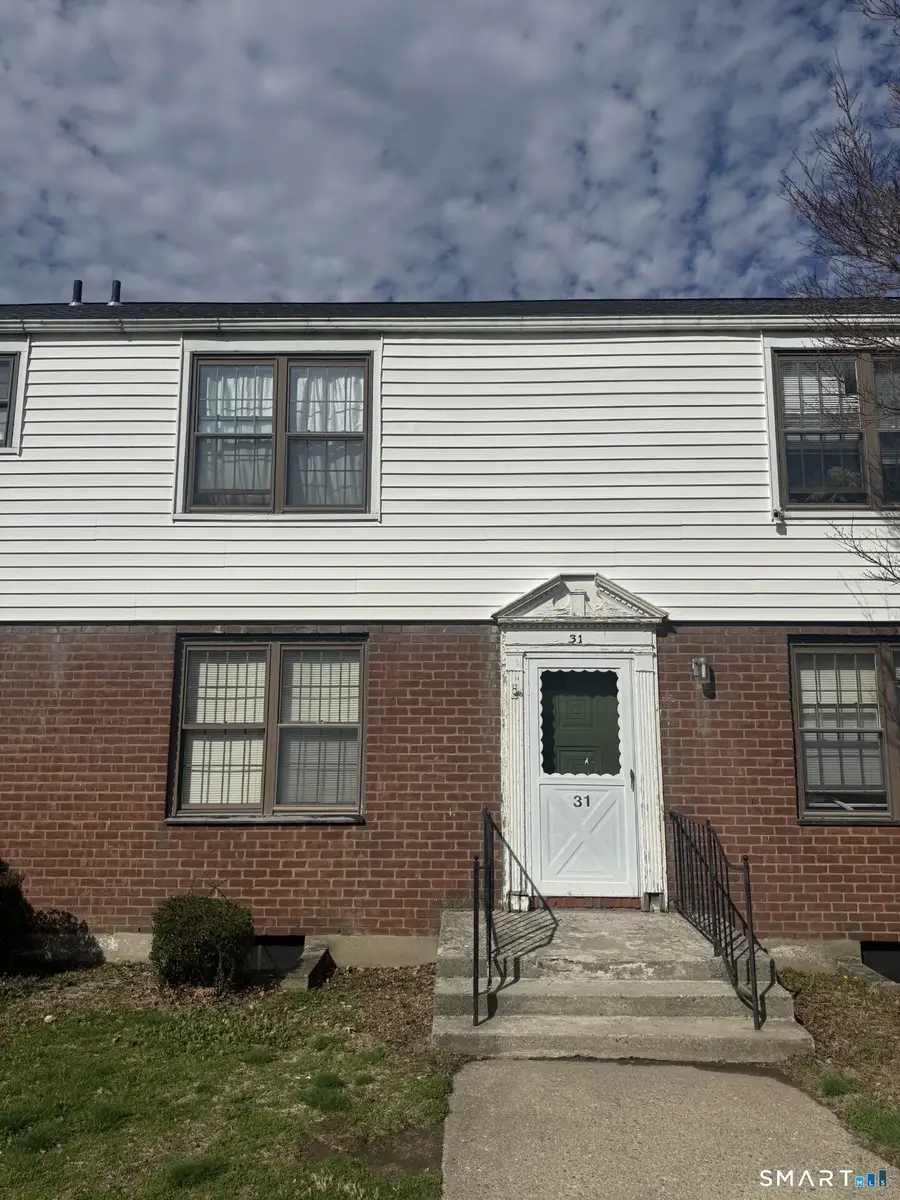 31 Nob Hill Circle #A, Bridgeport, CT 06610 - #2
