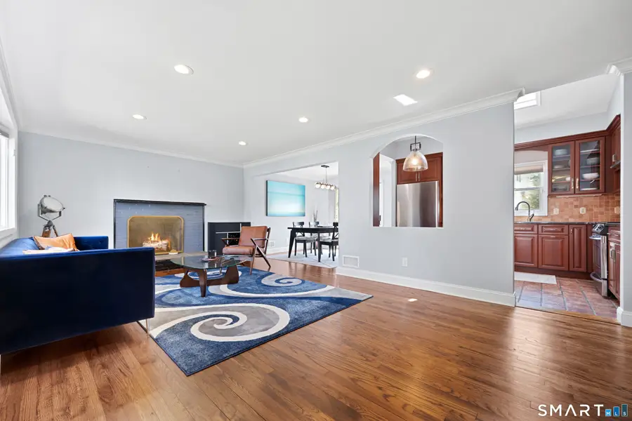 5 Brighton Place, Stamford, CT 06902 - #3