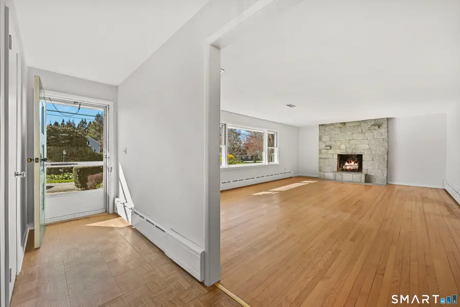 17 Glover Avenue, Newtown, CT 06470 - #3