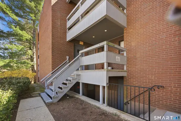 94 Wilton Crest #94, Wilton, CT 06897