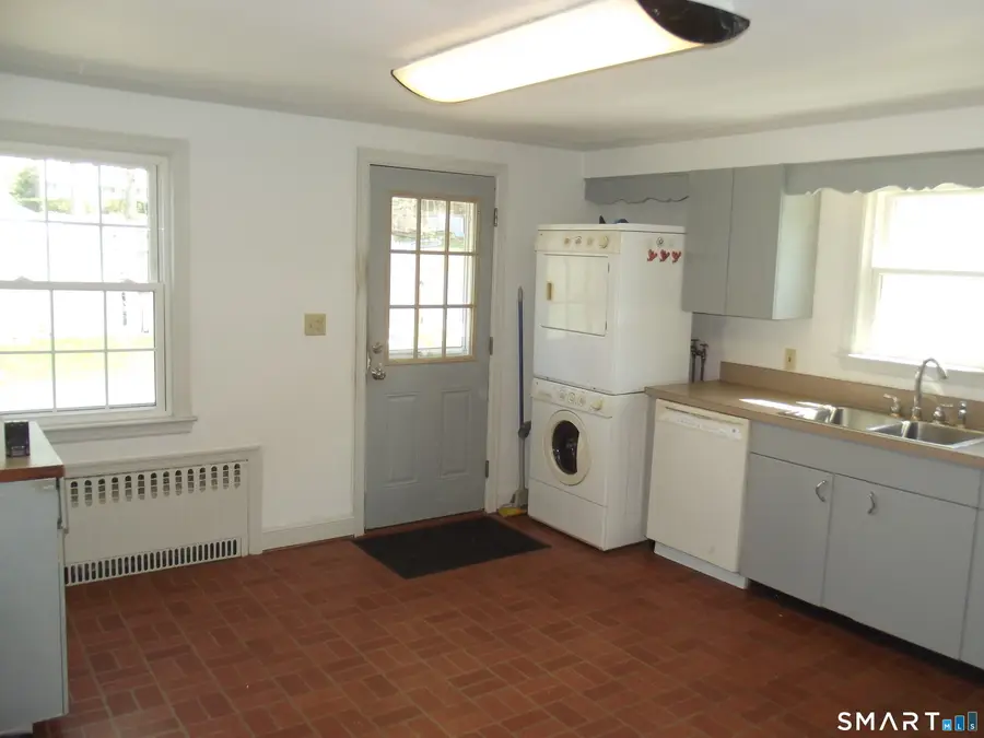 192 Wells Street, Manchester, CT 06040 - #3