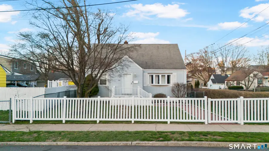 948 Wayne Street, Bridgeport, CT 06606 - #2