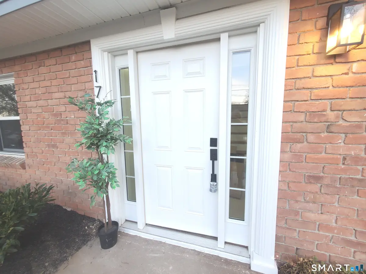 17 Woodlawn Avenue, Norwalk, CT 06854 - #1