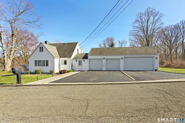 7 Cedar Crest Road, Trumbull, CT 06611