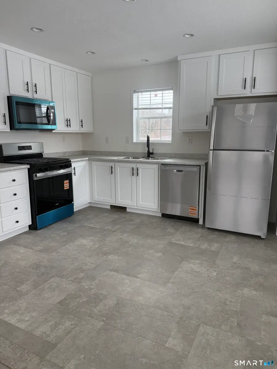 #8, 421 Norwich Westerly Road, North Stonington, CT 06359 - #3