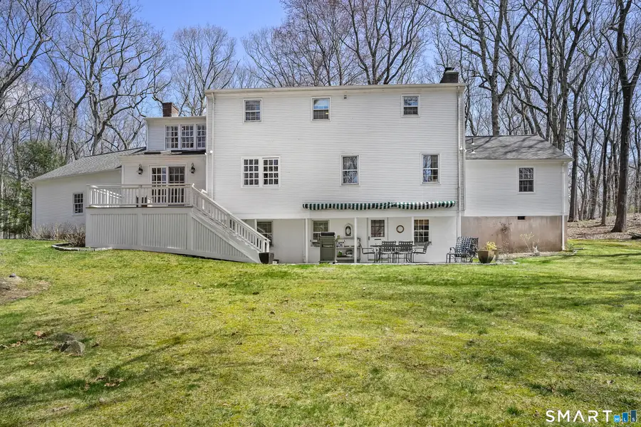 12 Sunset Circle, Woodbridge, CT 06525 - #2