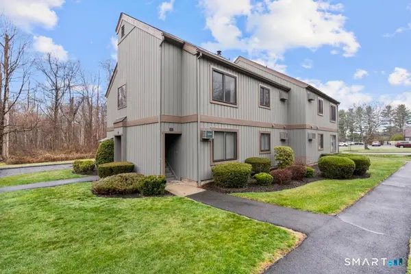 6 Walnut Lane #6, Brookfield, CT 06804