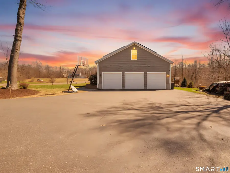 18 Oakwood Drive, Beacon Falls, CT 06403 - #2