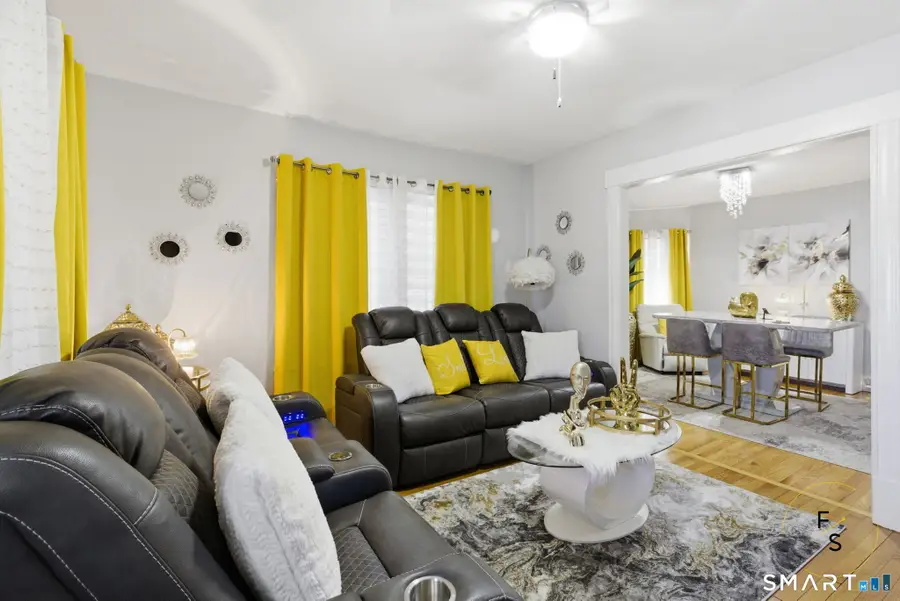 137 Linnmoore Street, Hartford, CT 06114 - #3