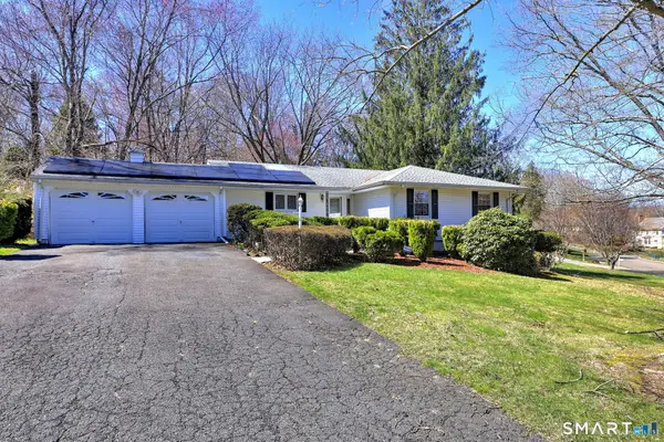 28 Grandview Drive, Trumbull, CT 06611