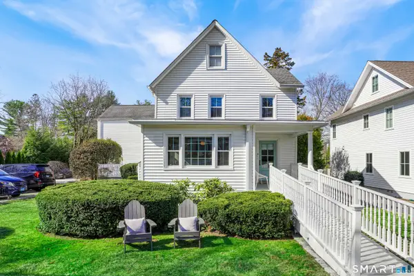 39 Park Place #39, New Canaan, CT 06840